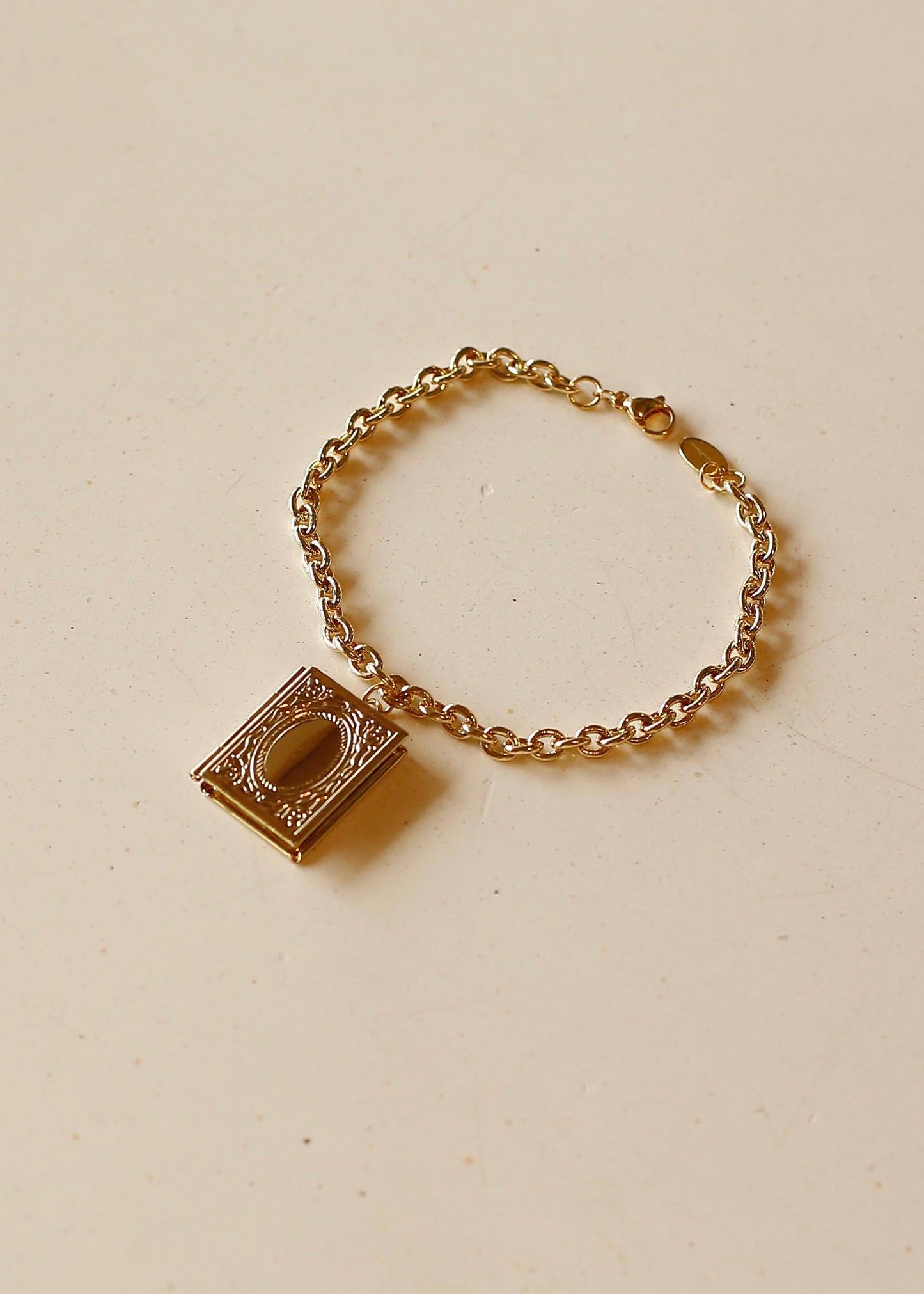 BOOK LOCKET bracelet