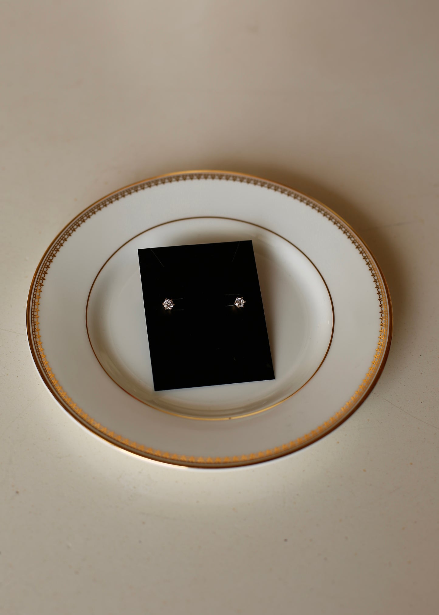 CRYSTAL STUD earring