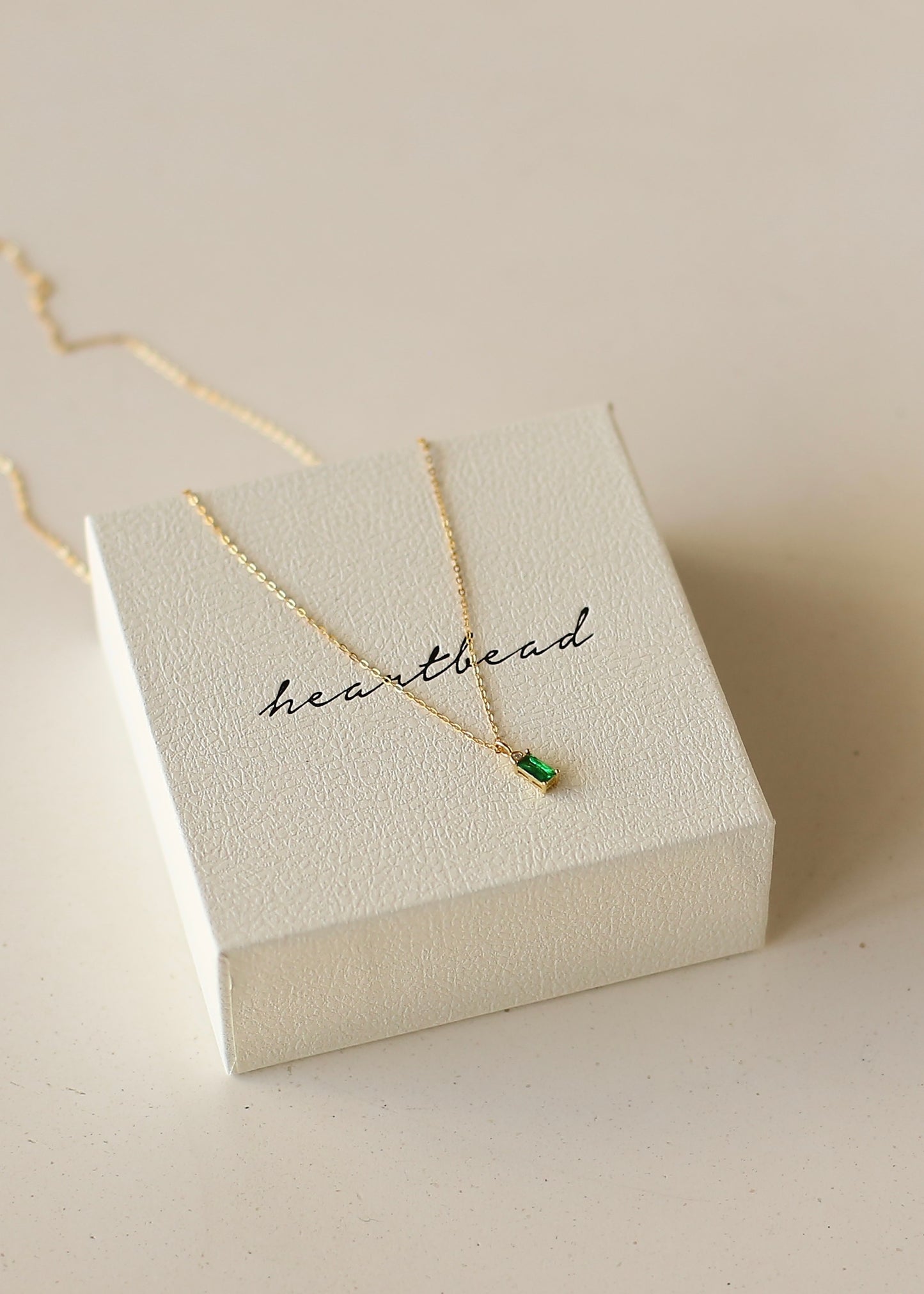 EMERALD MINIMAL sterling silver necklace