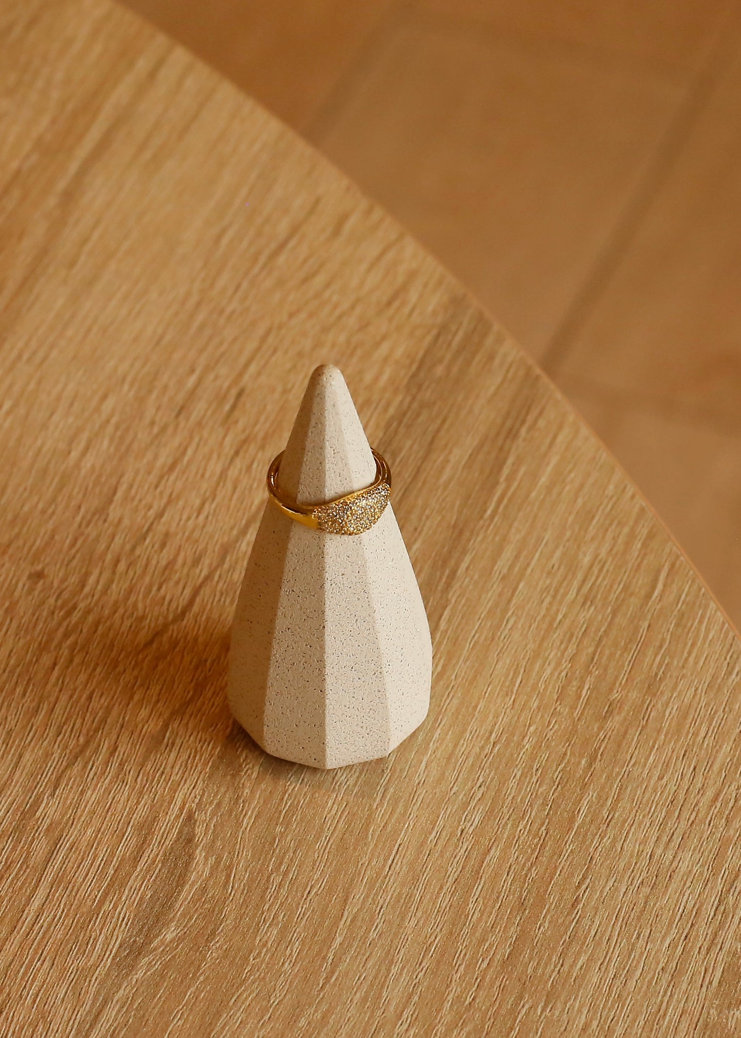 DOMEPAVE ring