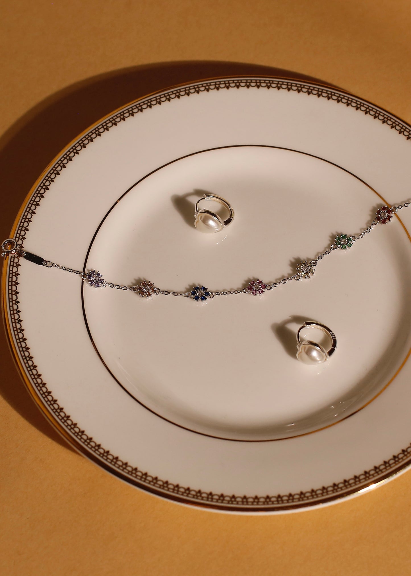 HOLIDAY eternal bloom bracelet