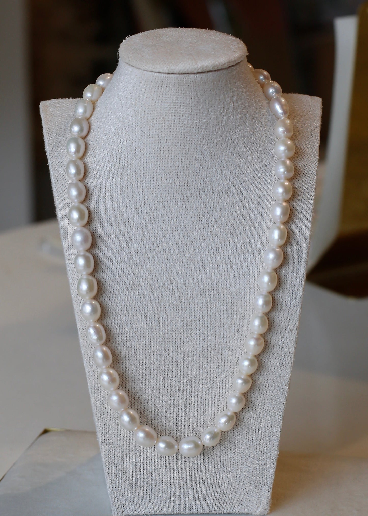 FRESHWATER PEARL necklace