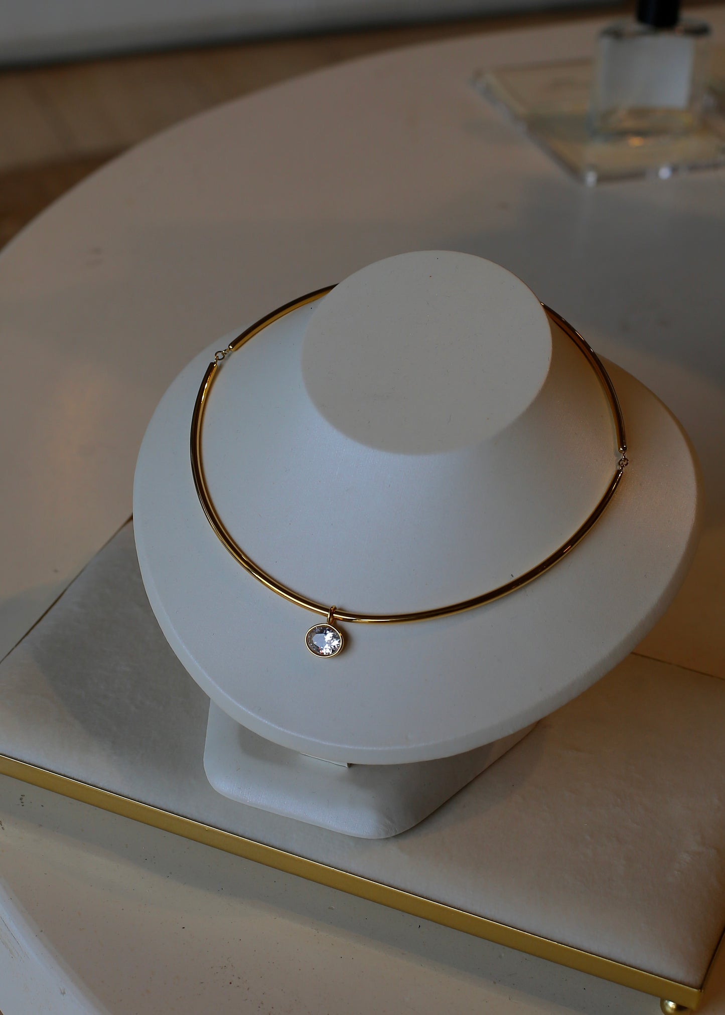 VENICE choker