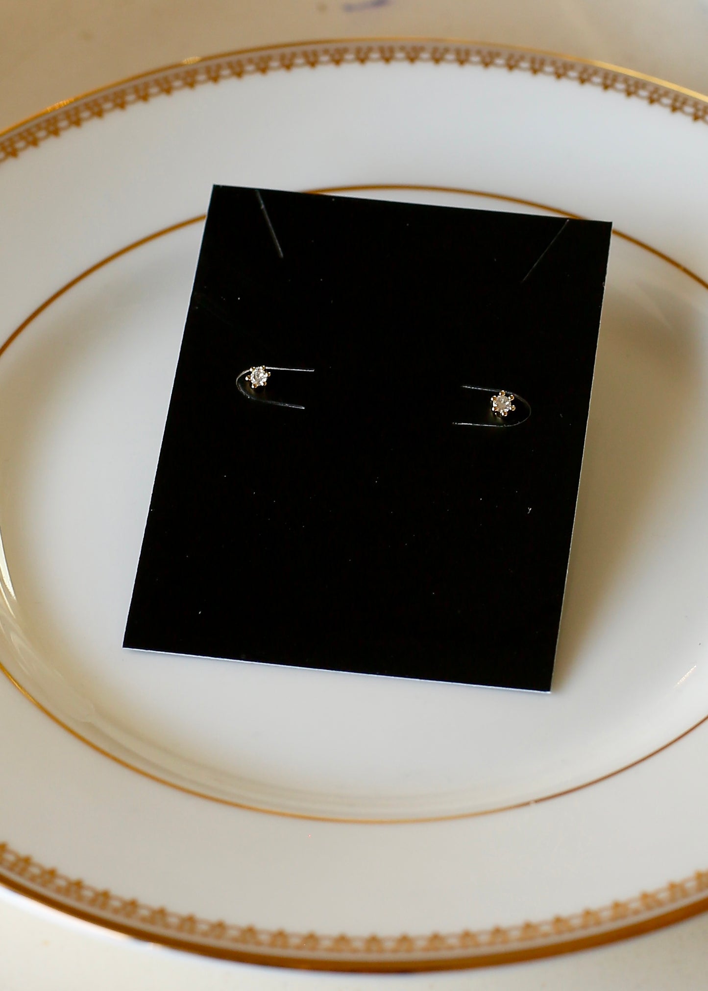 CRYSTAL STUD earring