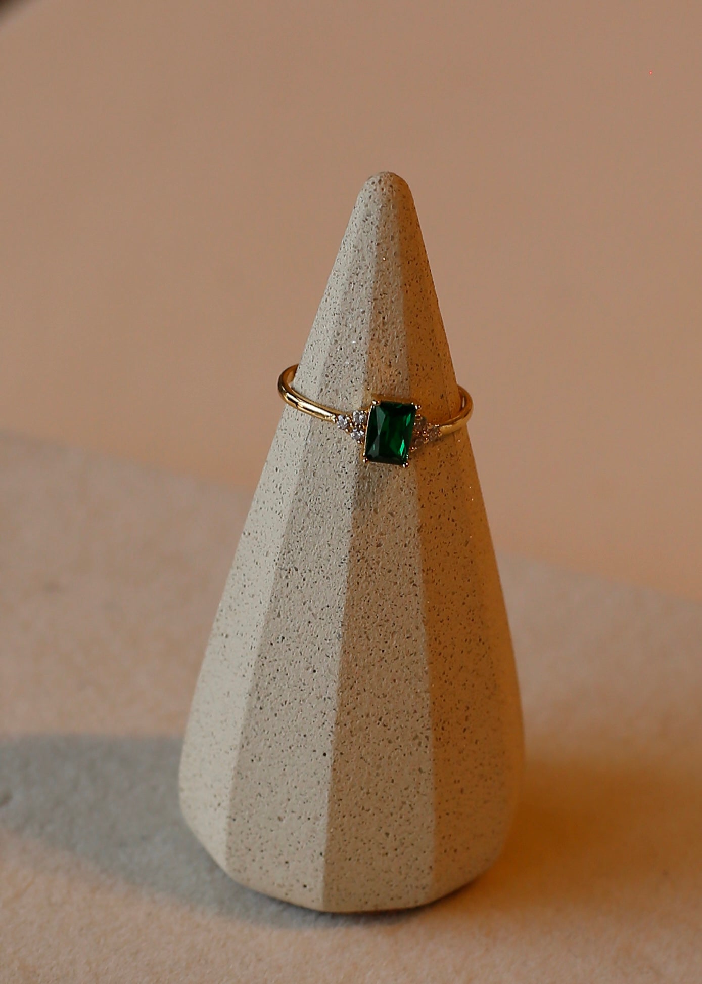EMERALD square ring
