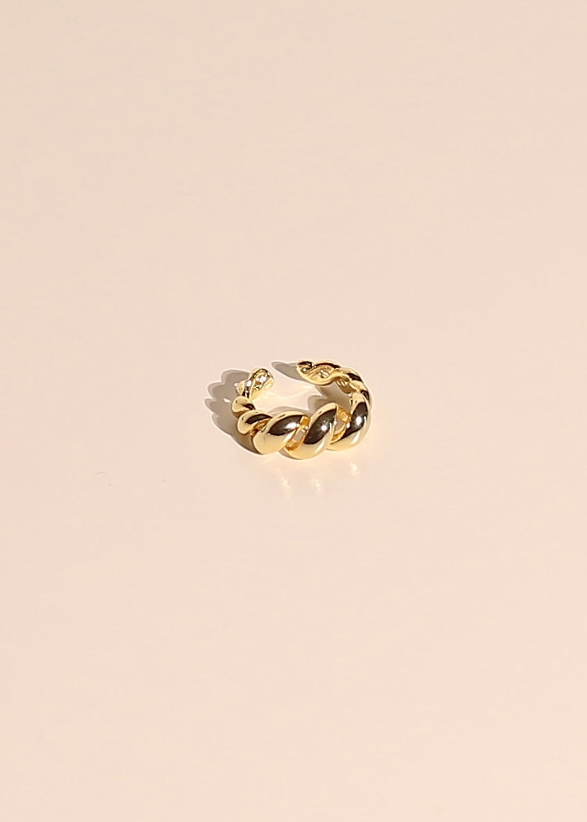 TWISTBAND ring