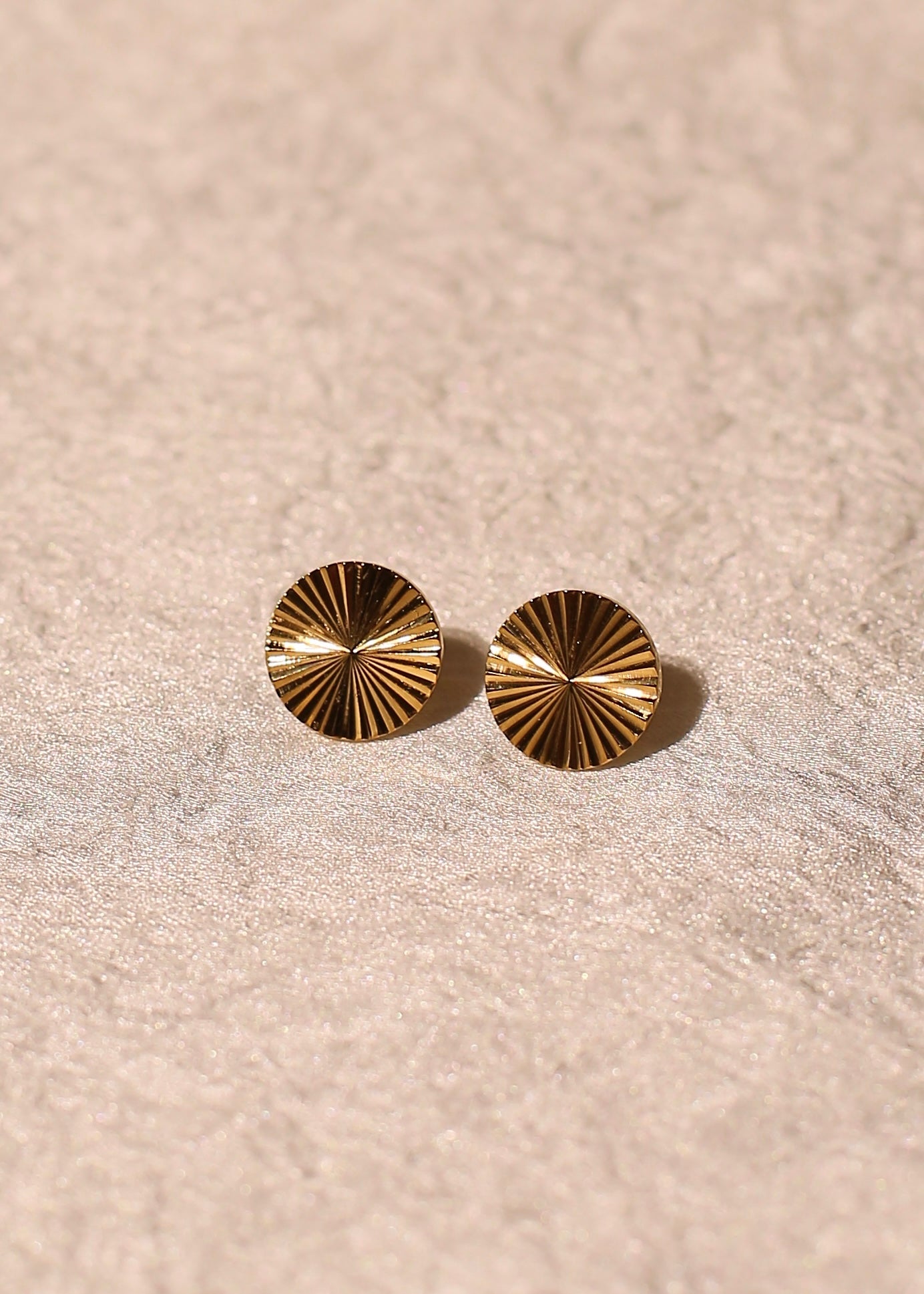 SUNRAY studs