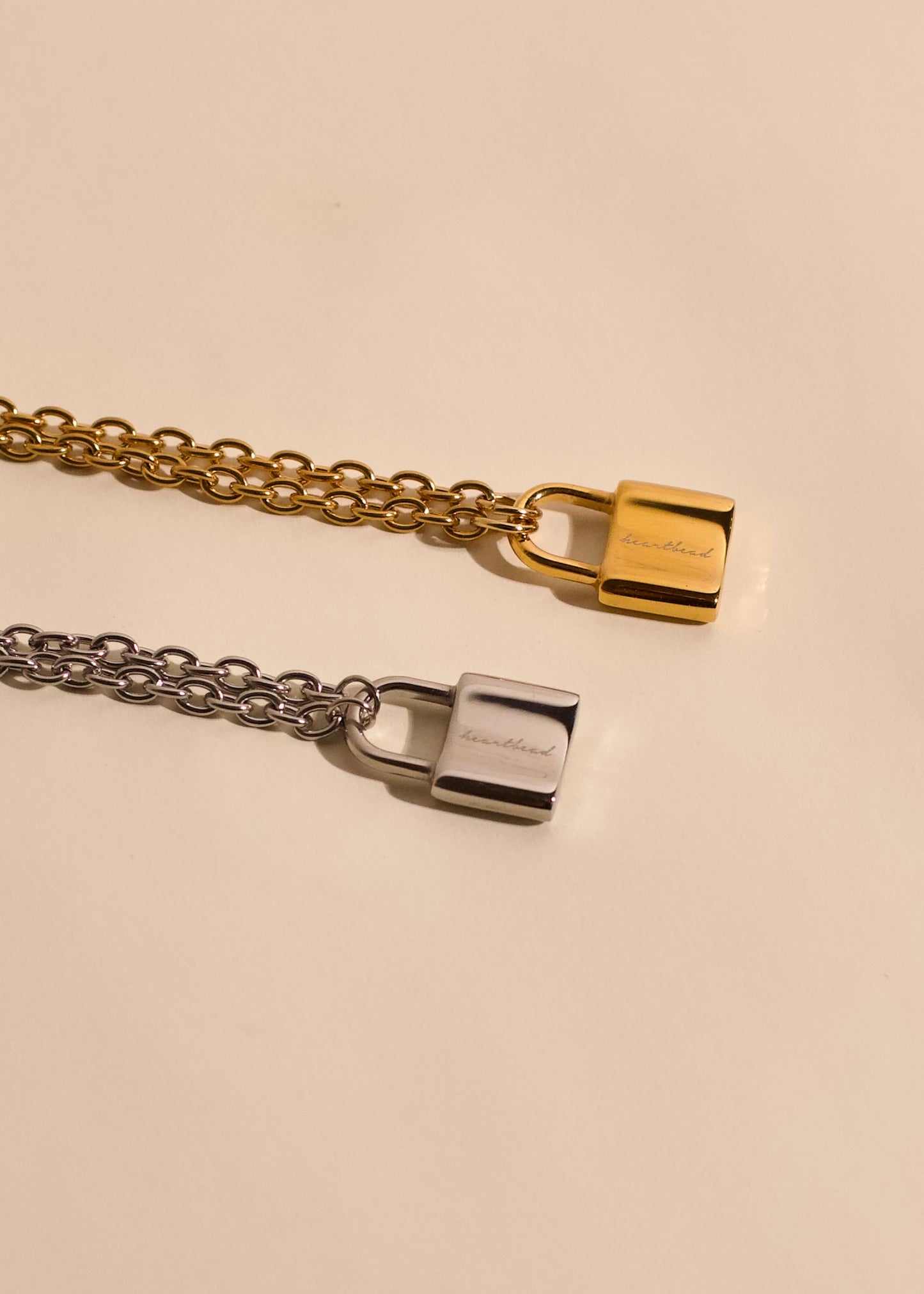 XO PADLOCK choker