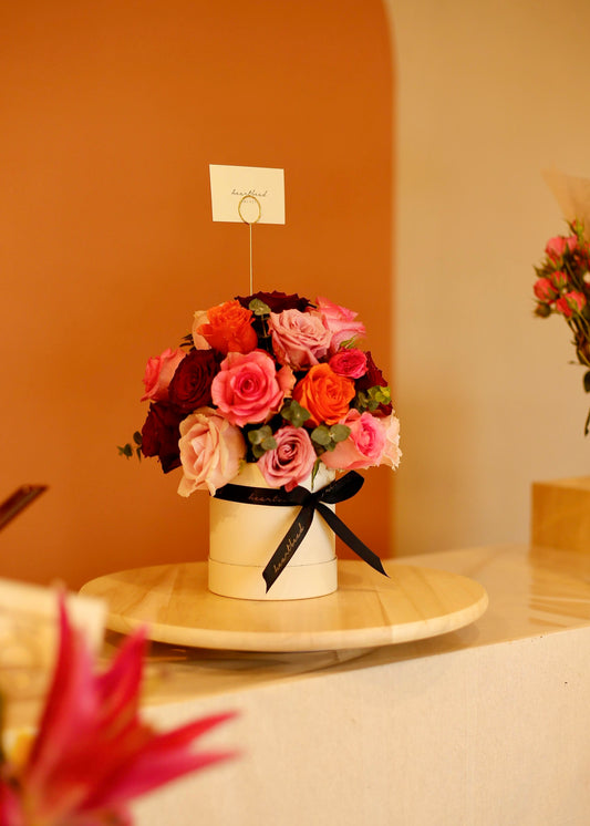 ROSEREVERIE flower box arrangement