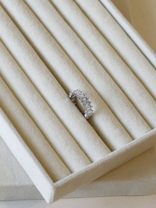BAGUETTE ring