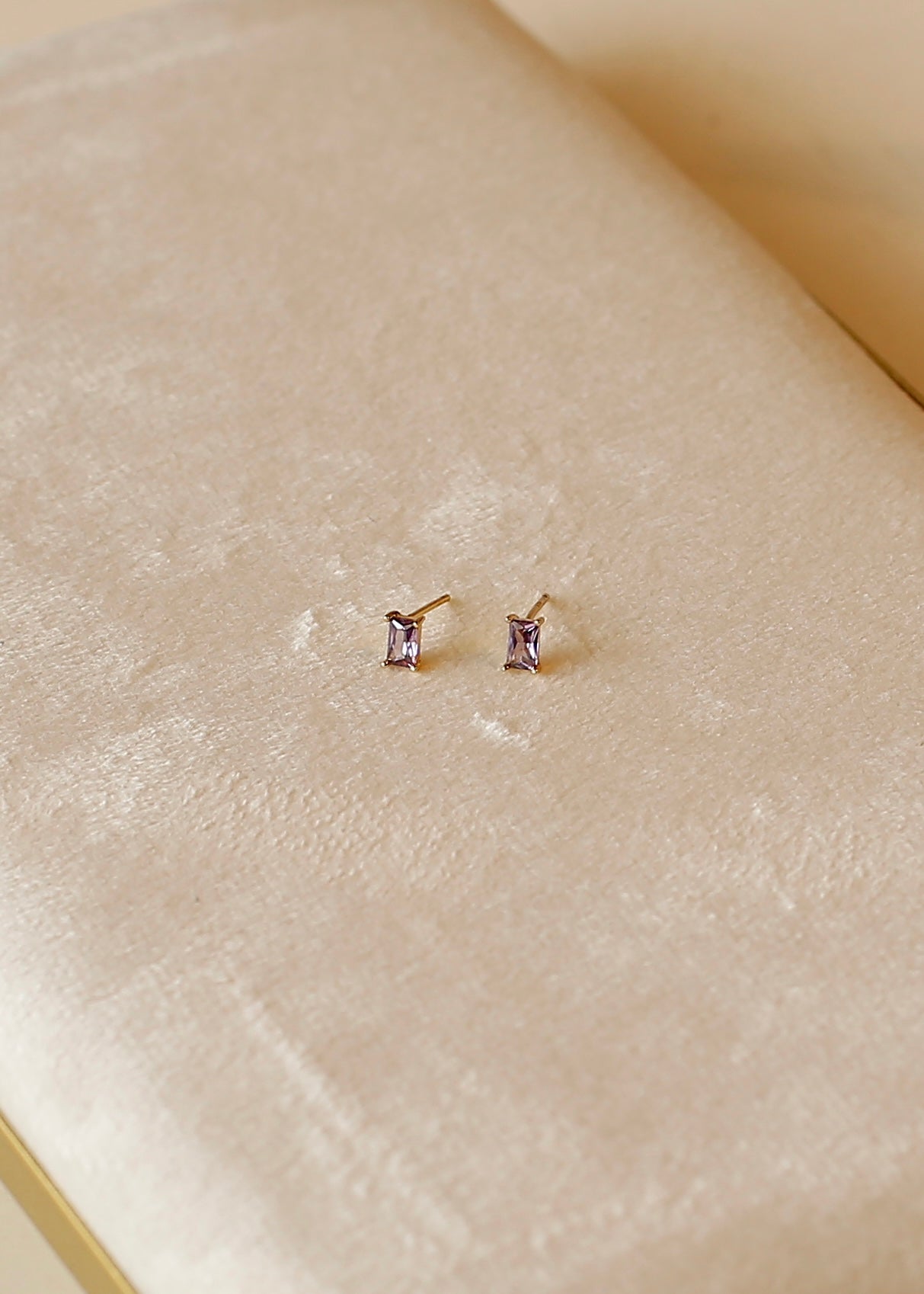 BIRTHSTONE SQUARE studs