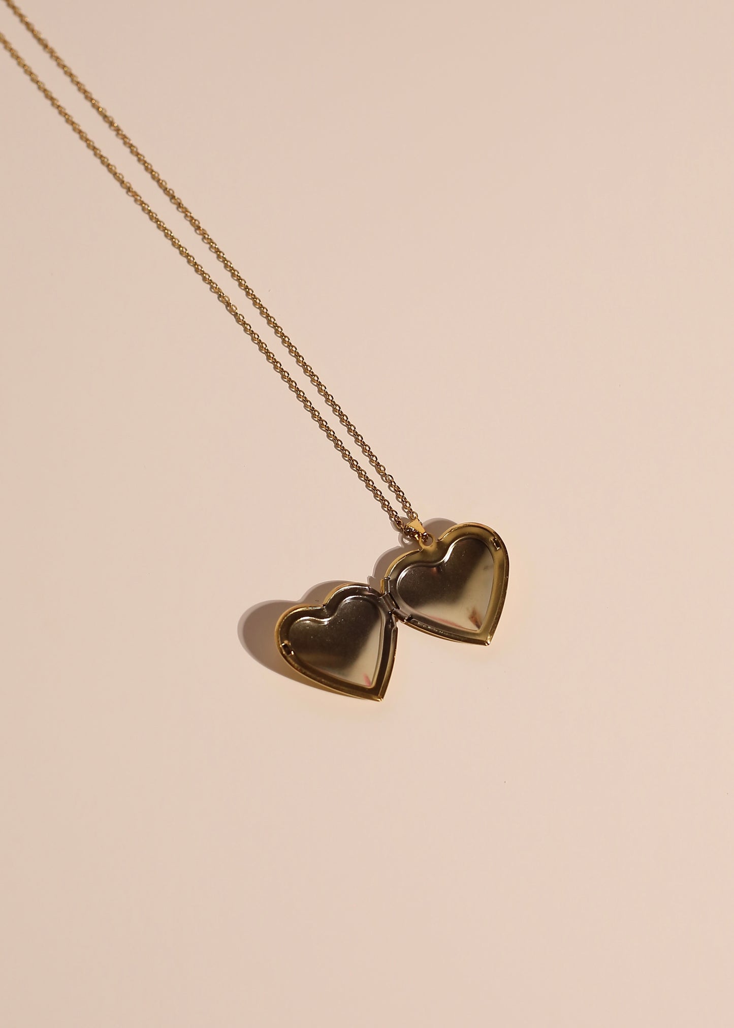 PLAINHEART stainless steel locket necklace