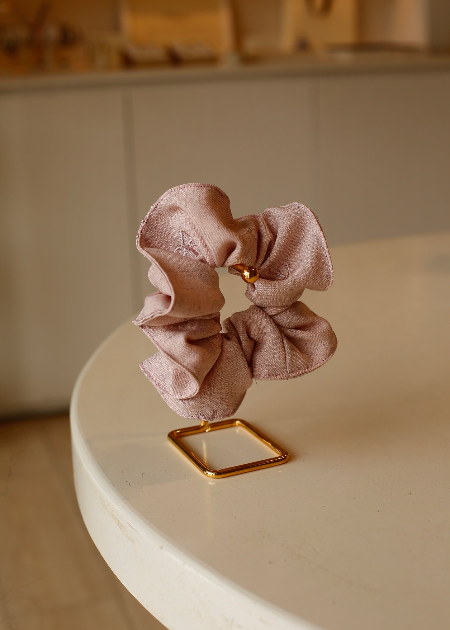 BOW&LACE scrunchie