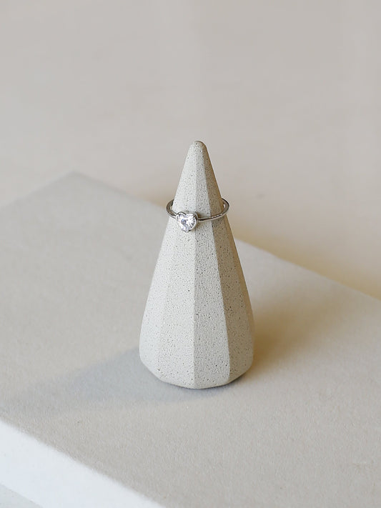 SIMPLEHEART sterling silver ring