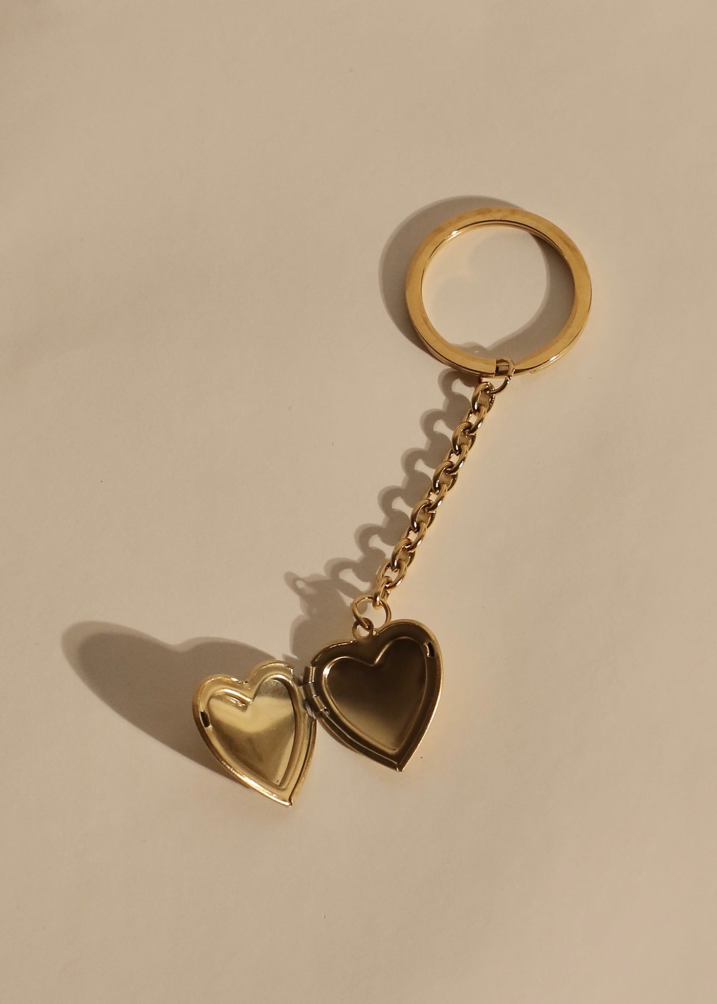 HEARTBEAD LOCKET keychain