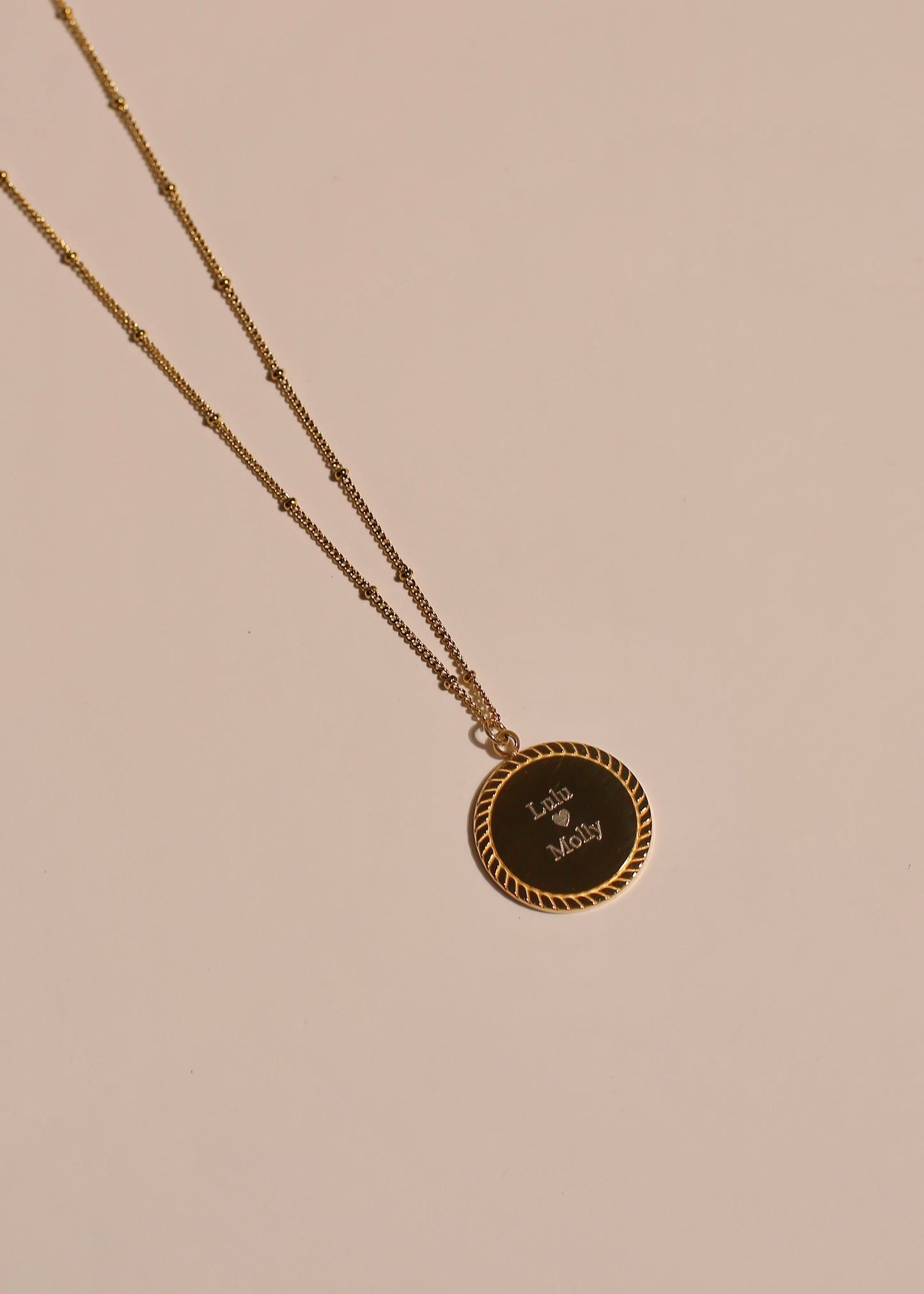 TWISTROUND Engravable Pendant Necklace