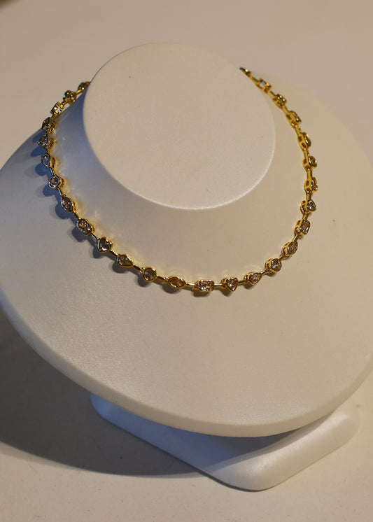 BEZELCUT choker