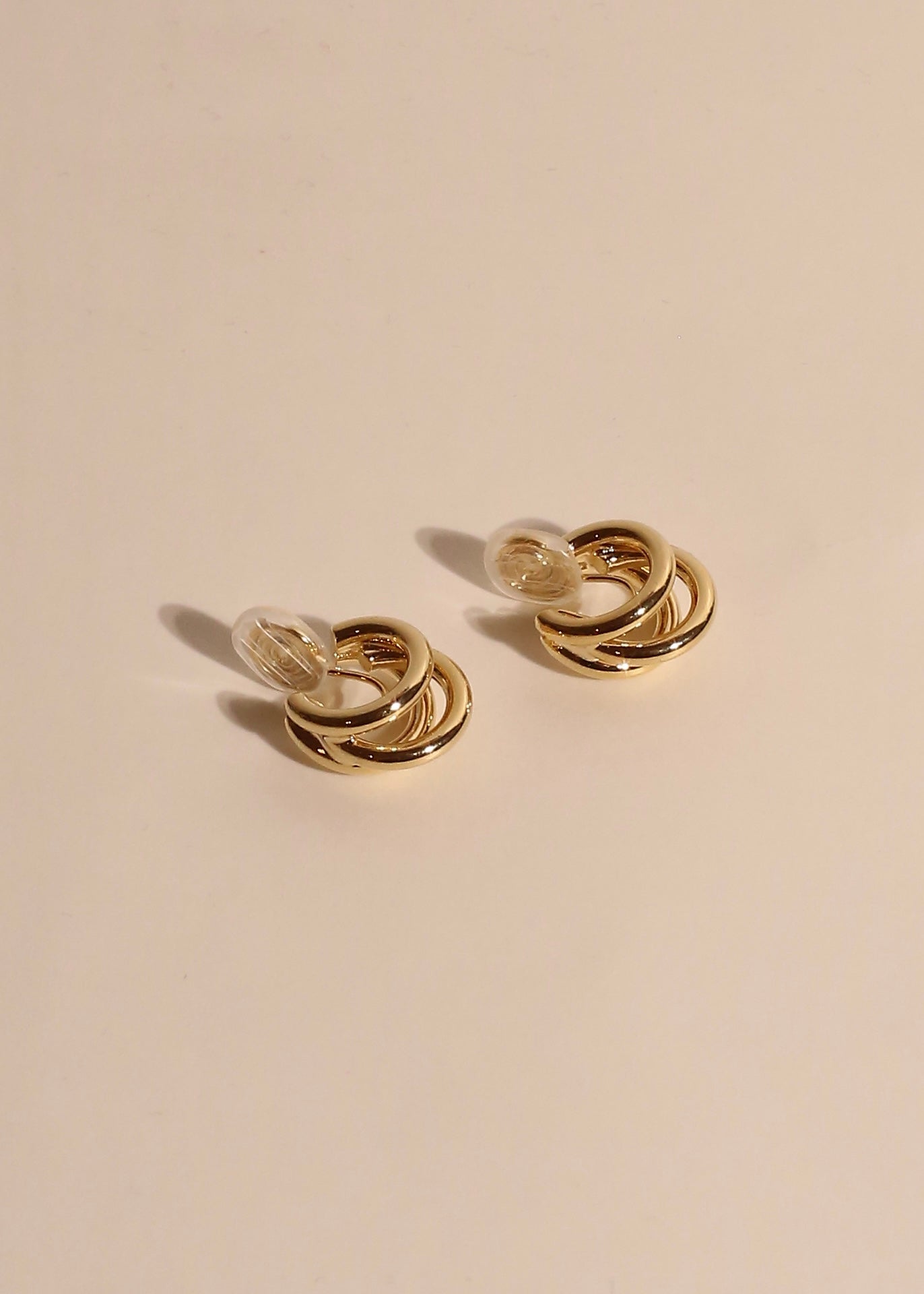 TRIPLELOOP clip on earrings