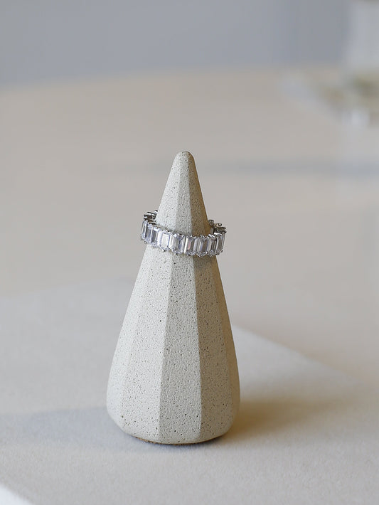 BAGUETTE ring