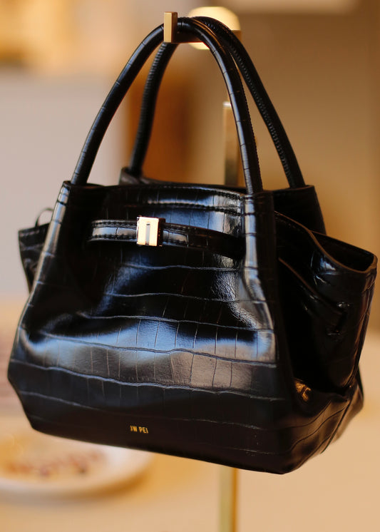 JWPEI hana croc mini tote bag (black)