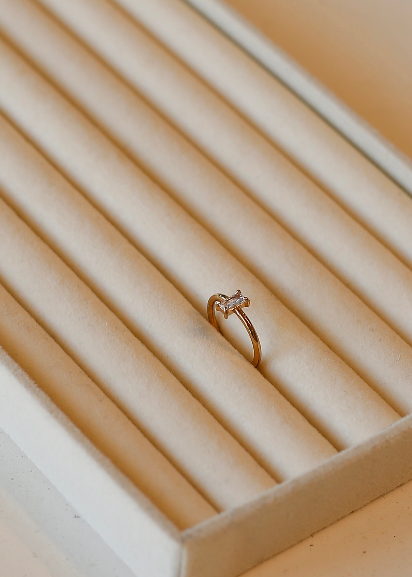 BAGUETTE crystal ring