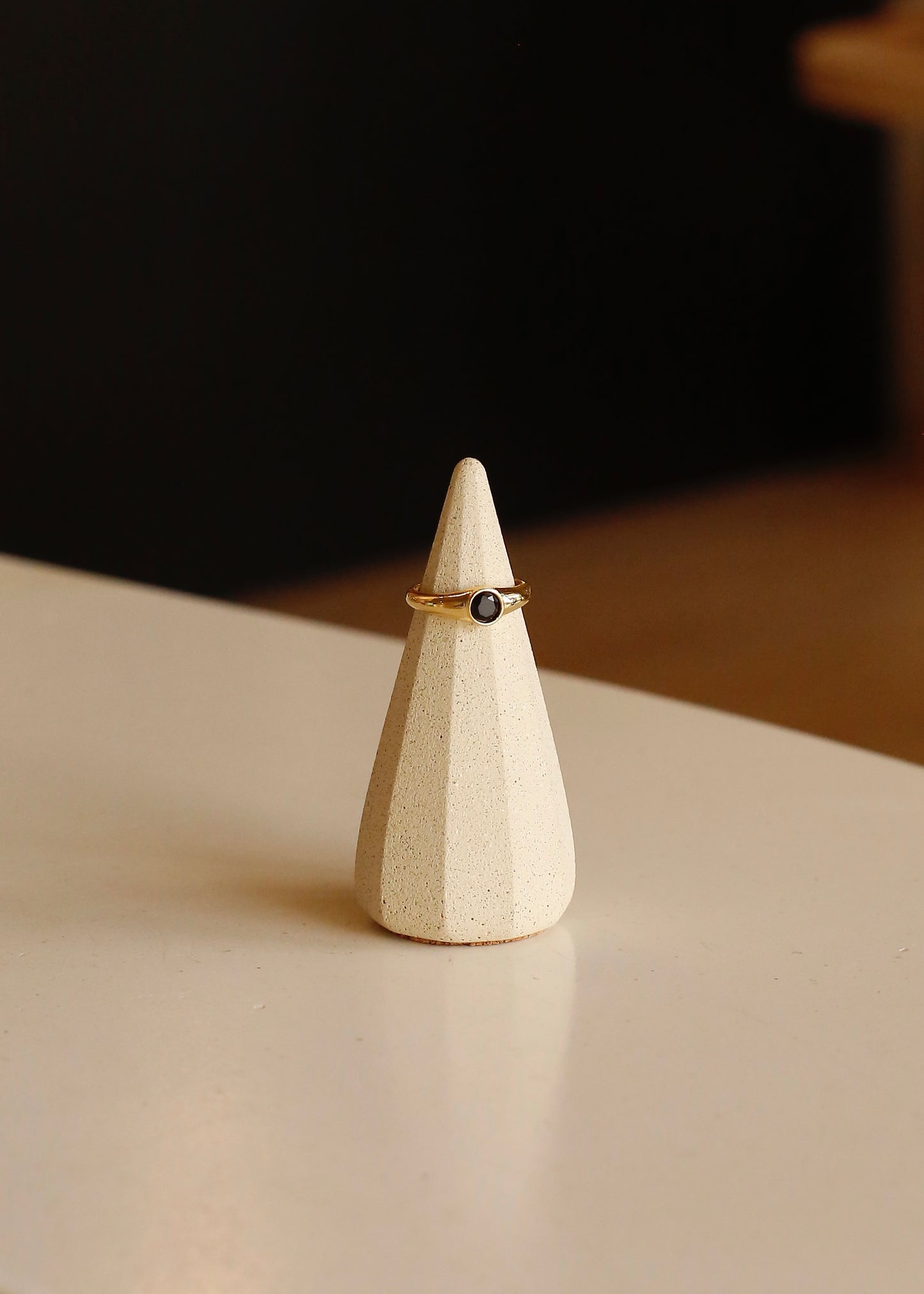 BLACKROUND ring
