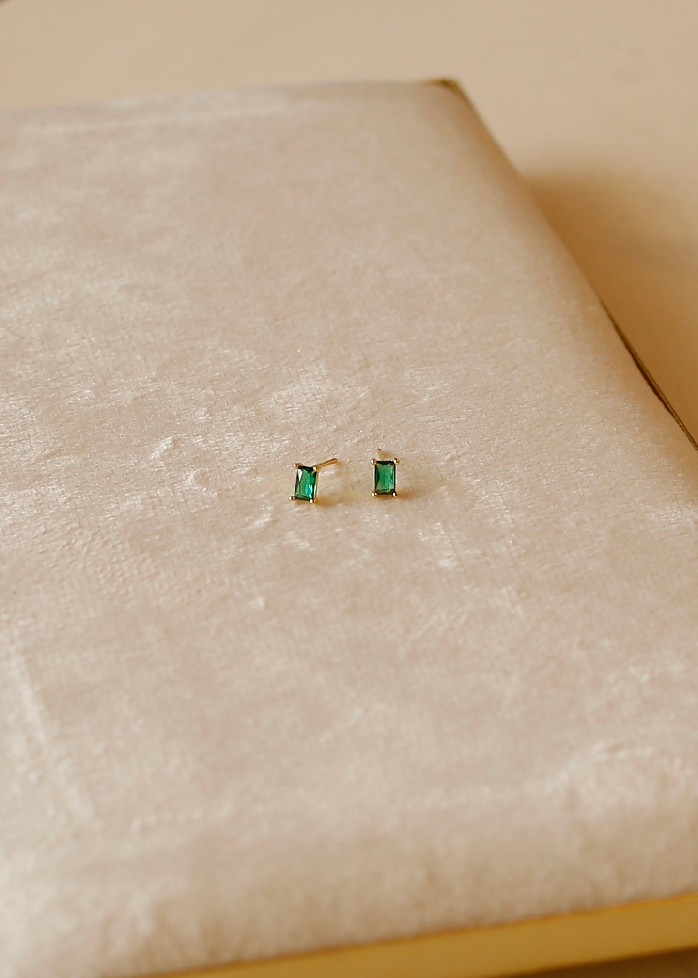 BIRTHSTONE SQUARE studs