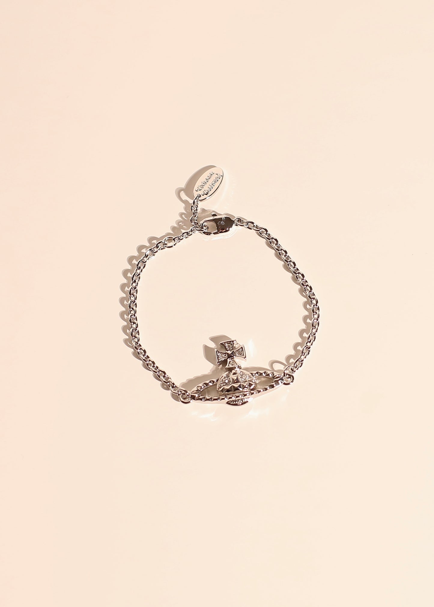 INSTOCK VIVIENNE WESTWOOD Bas relief bracelet