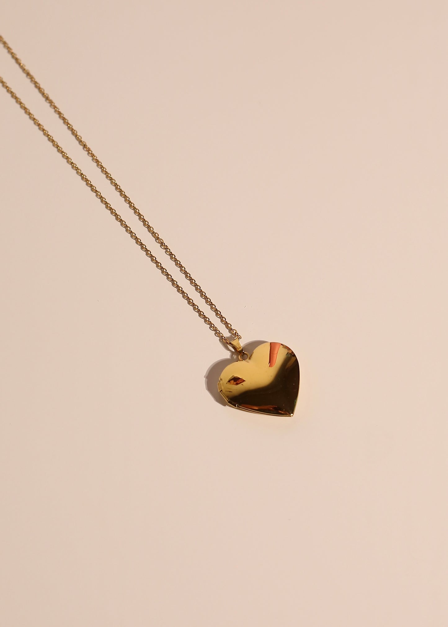 PLAINHEART stainless steel locket necklace