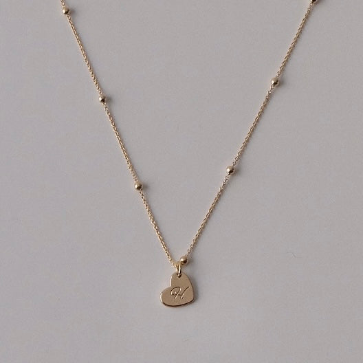 CURSIVE HEARTLETTER necklace